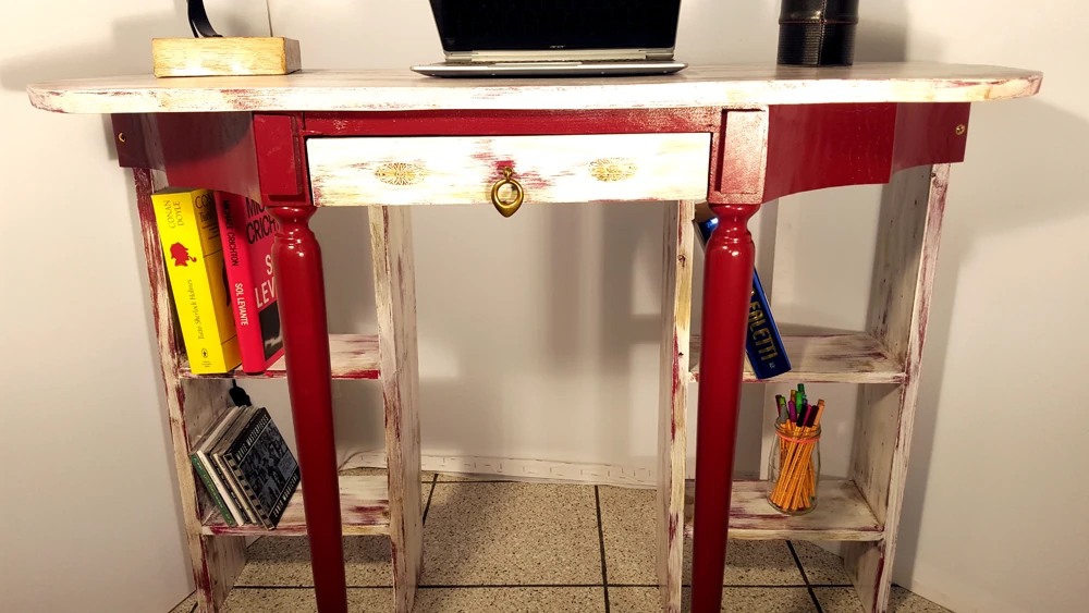 tavolo per computer restaurato