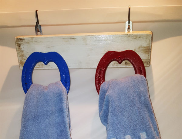 porta asciugamani con ferri colorati